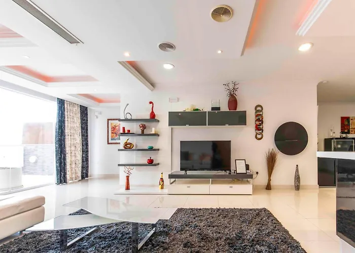 Oceanfront 3Br Penthouse Luxury & Views In Sliema