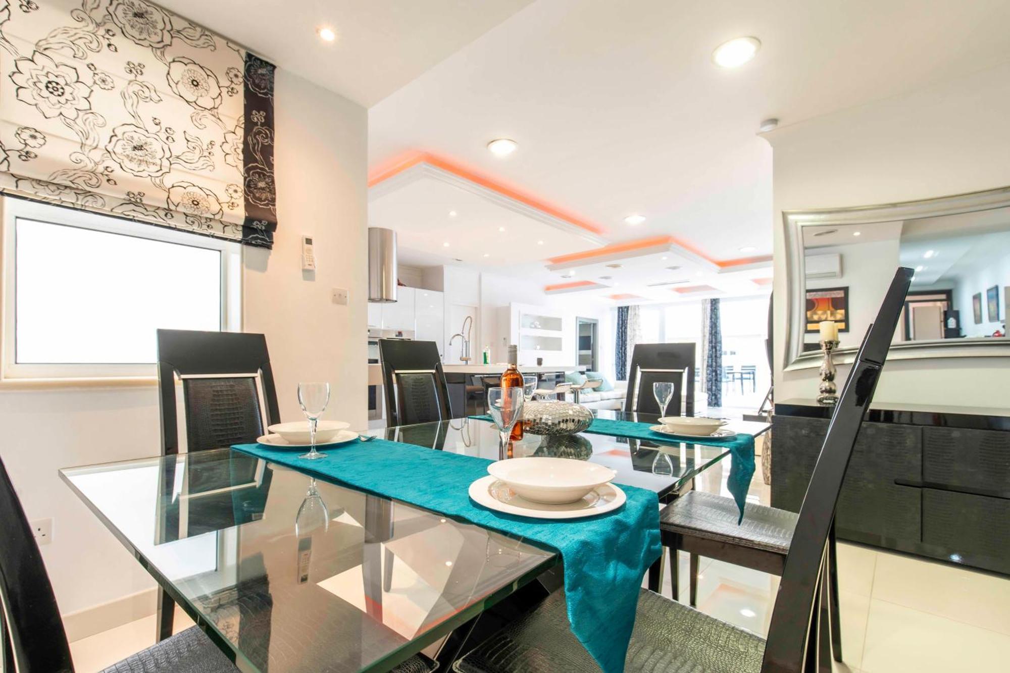 Oceanfront 3br Penthouse Luxury & Views In Apartamento *